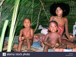 Orang asli museum — the orang asli museum is a museum in gombak, selangor, malaysia that showcases the history and tradition of the indigenous orang asli people. Orang Asli Sakai Mutter Und Kinder Taman Negara Malaysia Stockfotografie Alamy