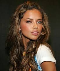 Adriana Lima Vs Model I Love Her Glowy Tan Skin Adriana Lima Hair Hair Styles Hair Beauty