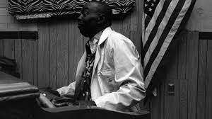I am an amateur photographer. Blind John Davis 9 20 1977 Wfmt