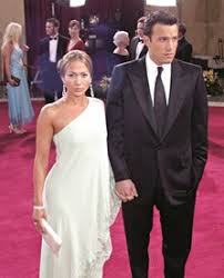 Ben affleck and jennifer lopez have left no doubt they are a couple with exclusive new photos of them packing on the pda. Jennifer Lopez Apanhada Em Escapadinha Com Ex Namorado Ben Affleck A Ferver Vidas