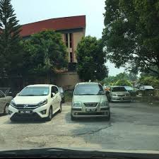 Ekologi membantu manusia untuk memecahkan berbagai masalah kesehatan. Fakulti Ekologi Manusia Upm University