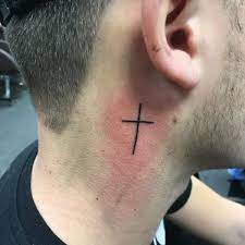 Malé tetovanie s krásnymi čiernymi ružami. Tattoo