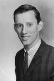 Eccentric Roadside This Neck Of The Woods Warwick Rhode Island Applebee S Tribute To James Woods Young Celebrities Celebrity Yearbook Photos Old Movie Stars
