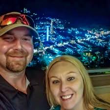 The mom didn't realize anything was wrong until giving birth. The baby was  Black, while she and her sperm donor are both white. Story:  https://bitl.to/403U