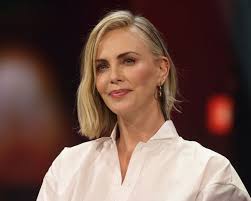 Carla Currier's Instagram, Twitter & Facebook