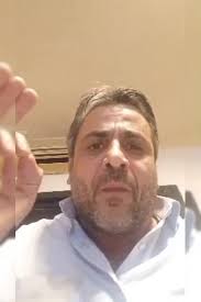 رد ناري من احد الثوار على رئيس الجمهورية ميشال عون: انت مش مفروض تكون  عالكرسي انت مكانك السجن👇!!!