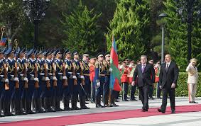 Ülke halkının yüzde 98'ini müslümanlar oluşturmaktadır. File Tacikistan Prezidenti EmomÉ™li RÉ™hmonun RÉ™smi Qarsilanma MÉ™rasimi Olub 05 Jpg Wikimedia Commons