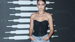 Ende april verkündete das supermodel, in anderen umständen zu sein. Gigi Hadid So Versteckt Sie Ihren Babybauch