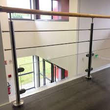 Découvrez toutes les informations sur le produit : Rambarde Balustrade Garde Corps Sur Mesure En Inox A Monter Soi Meme Pour Votre Escalier Oeba