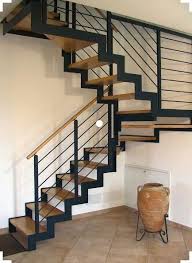 Redesigning the banisters would definitely change the mood of the atmosphere around the stairs. Capture D Ecran Pinterest Escalier Escalier Bois Escalier Bois Metal