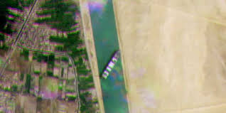 Vessel ever given is a container ship, registered in panama. Ever Given Malt Kuriose Bilder Auf Dem Suez Kanal