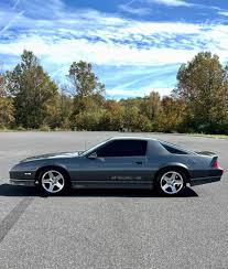 Image result for Gris 1988 ARO