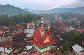 21 gambar rumah gadang gambar sketsa kartun. Solok Selatan Siapkan Miniatur Rumah Gadang Cenderamata Tds Antara News