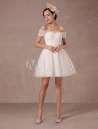 Kann man ein hochzeitskleid eigentlich auch günstig online kaufen? Kurze Hochzeitskleid Spitze Aus Der Schulter Mini Vintage Braut Kleid Milanoo Com