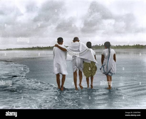 Mahatma Gandhi with associates on Juhu Beach, Bombay, Mumbai, Maharashtra, India, Asia, May 1944 Stock Photo - Alamy