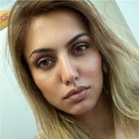 Annie Khan's Instagram, Twitter & Facebook