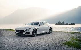 Wallpaper White Luxury Car Maserati Quattroporte Vehiculos