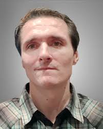 La misteriosa muerte del principal autor de las noticias falsas durante la  elección presidencial de Estados Unidos