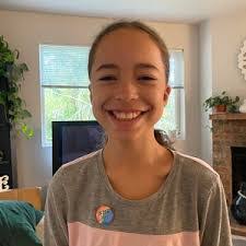 Riley Linden's Instagram, Twitter & Facebook