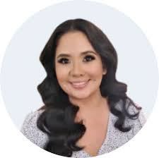 Melissa Solis's Instagram, Twitter & Facebook