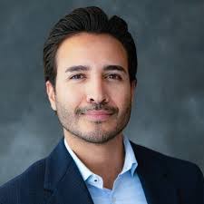 Erin Ashton's Instagram, Twitter & Facebook