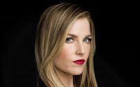 If there's one brand i think can give you the best smashing lipstick colors for fair skin, it would be xo beauty lipsticks. Download 2560x1600 Ali Larter Model Actress Blonde Red Lipstick Face Portrait Blue Eyes Wallpapers For Macbook Pro 13 Inch Wallpapermaiden