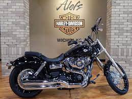 The 2014 Harley Davidson Dyna Wide Glide Fxdwg Model Is Full Of Classic Chopper Motorcycle Style The Harley Harley Davidson Cvo Harley Davidson Dyna Harley