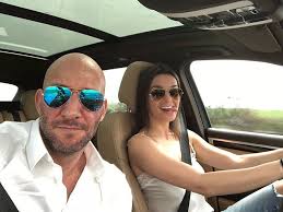 Albert azaryan — pas d image ? Jon Az Ujabb Berki Baba Mazsi Retteg Hogy Berki Bortonbe Kerul Mikozben O Terhes A Gyermekevel