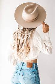 How To Style Your Hair With A Brimmed Hat This Fall Diy Darlin Cute Hairstyles With Hats Boho Hat Outfit Scrunchie Hairstyles