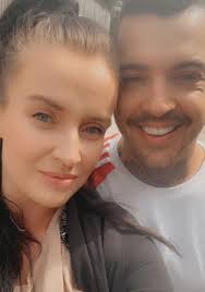 Un couple accueille une réfugiée ukrainienne, 10 jours après, il quitte sa  femme pour elle et détruit 10 ans de relation