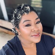 Legendary businessman Sidney Knox has passed away