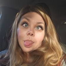 Tammy Trojanowski's Instagram, Twitter & Facebook