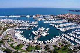 Port Vauban Antibes France One Of The Largest Superyacht Marinas In The World Antibes Tourism Liveaboard Boats