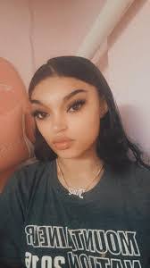 Sabrina Mcgraw's Instagram, Twitter & Facebook