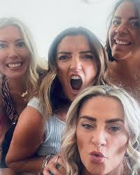 Mel Ray (@mel1ray) • Instagram photos and videos