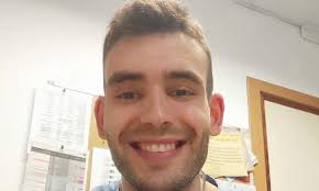 Jorge Ángel Heras, 'tiktoker' sanitario: "Si hay alguna red social para  aprender sobre enfermería esa es TikTok"