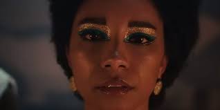 Regina Cleopatra, la protagonista Adele James sulle critiche: "Non dovrei,  ma trovo la situazione divertente"