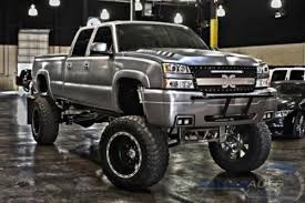 2005 Chevrolet Silverado 2500hd Crew Cab Beast Gray Black Leather Interior Highly Modifie Chevrolet Silverado 2500hd Chevrolet Silverado Lifted Chevy Trucks