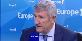 Ce qui l'aurait incité à se pencher sur la réalité de la construction européenne?? L Avertissement De Philippe De Villiers A Macron Emmanuel Reprends Toi