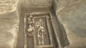 اكبر هيكل عظمي للانسان In 2020 Giant Skeleton Giant Skeletons Found Archeologist