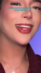 Si ya no puedes vivir sin estos productos y te los llevas allá donde vas,  esta es la beauty cápsula que necesitas para la vuelta a la rutina💅✨.  #douglasespaña #favourites #arianagrande #kyliecosmetics #