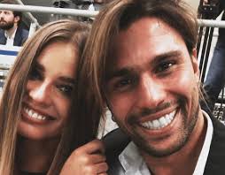We have tried and tried again, we have expected, supported but we have come together to. Luca Onestini Pronto A Sposare La Fidanzata Ivana Mrazova