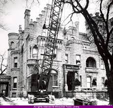 Mrs A L Benjamin Residence Demolition Milwaukee Public Library Historic Photo Historical Photos Milwaukee Milwaukee Wisconsin