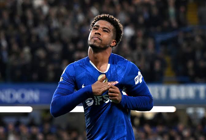 Andrey Santos jadi harapan Manchester United