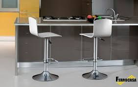 El taburete es un tipo de asiento que se aplica en los hogares, sus aplicaciones son en propuestas de cocinas con mesa alta o isla. Taburetes De Cocina Y Bar Ferrocasa Las Palmas