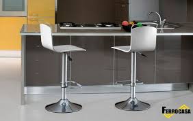 Contamos con taburetes altos regulables en altura que son el complemento ideal si tu cocina está diseñada en forma de barra americana o has adquirido una. Taburetes De Cocina Y Bar Ferrocasa Las Palmas