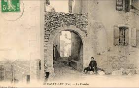 Ils sont âgés, propriétaires de leur logement (71 %) et ont des revenus supérieurs (32000 euros par ménage). Le Castellet Le Castellet Le Portalet Carte Postale Ancienne Et Vue D Hier Et Aujourd Hui Geneanet