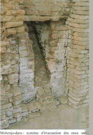 Systeme D Evacuation Des Eaux Usees Mohenjo Daro Civilisation Urbaine De L Indus 2600 1800 Inde Ancienne Art De L Inde Archeologie