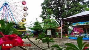 Umbul madiun merupakan salah satu tempat wisata paling lengkap di daerah madiun. Donasi Masyarakat Selamatkan Keberlangsungan Hidup Satwa Di Madiun Umbul Square Times Indonesia