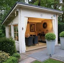 Gartenhaus Mit Gardinen Statt T R Das Geeignet F R Abendessen Ist Wohnzimmer Ideen Schlafzimmer Ideen Bad In 2020 Backyard Storage Sheds Backyard Sheds Backyard Shed